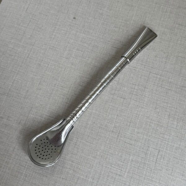 BOMBILLON CURVO CINCELADO A MANO INOX