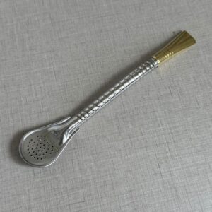 BOMBILLON CURVO CINCELADO A MANO P/BRONCE